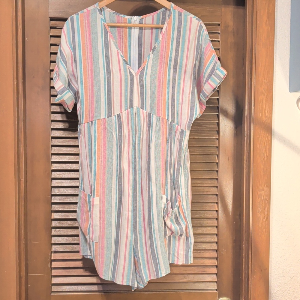Lightweight Striped V-Neck Short Sleeve Romper With Pockets